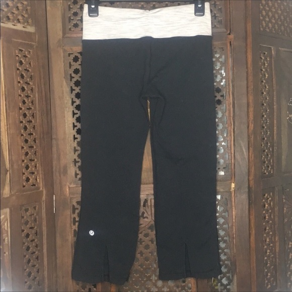 LULULEMON  under wonder crops - Picture 3 of 8
